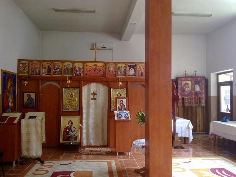 Interiorul bisericii